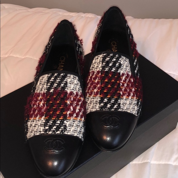 CHANEL Shoes - burgundy Chanel tweed loafers CHANEL Shoes - burgundy Chanel tweed loafers